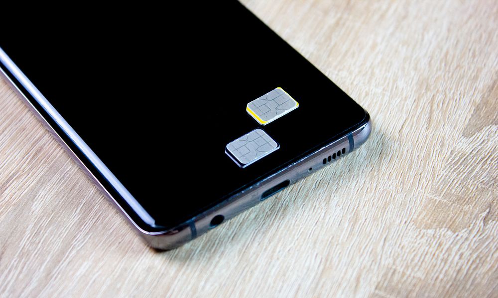 SIMカードの電話番号を引き継ぐ方法は？注意点や今の電話番号の確認方法も紹介